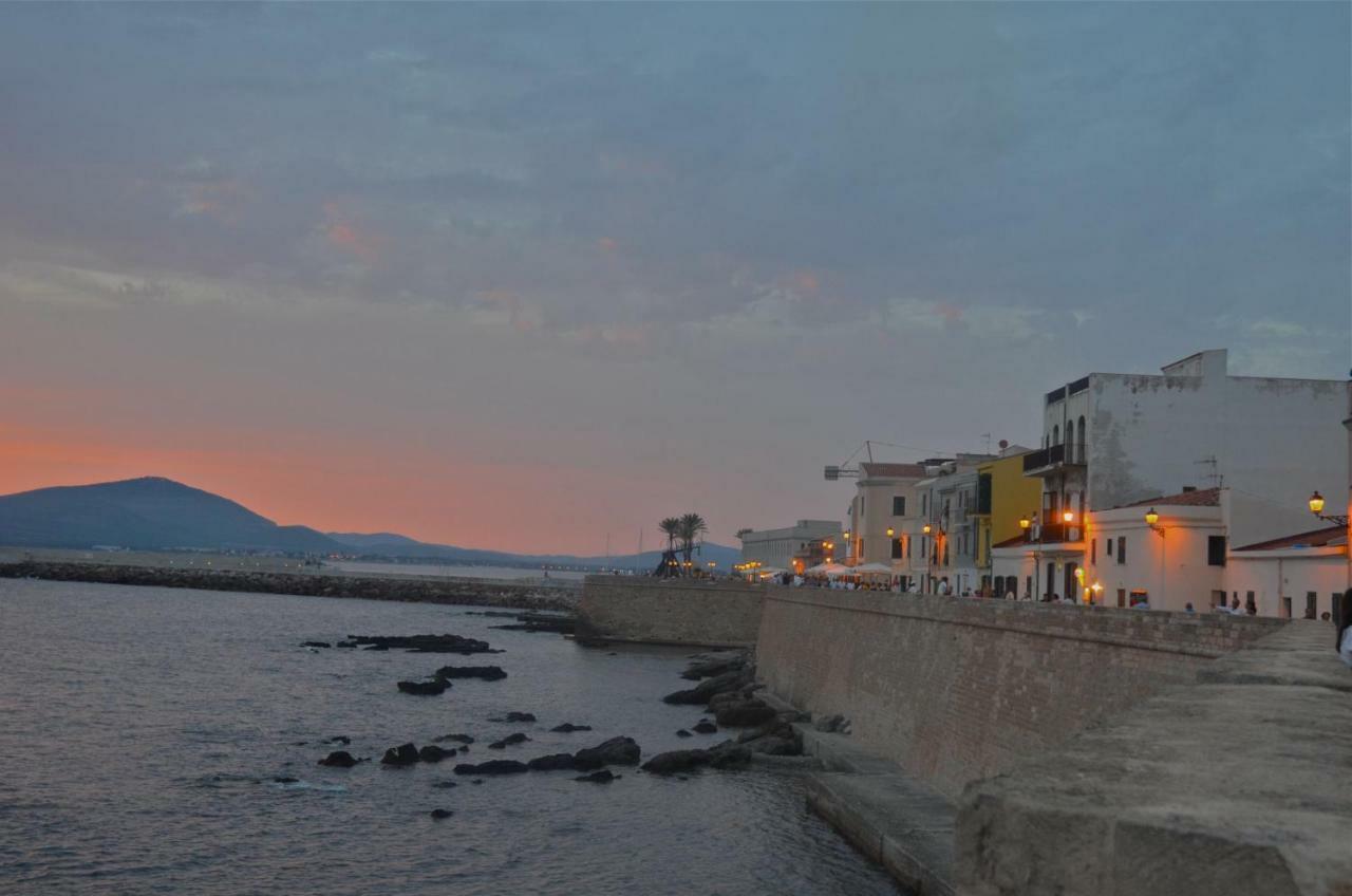 Alghero Old Town Apartment Steps To Sea And Scenic Ramparts Ngoại thất bức ảnh