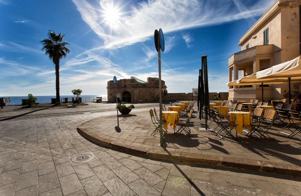 Alghero Old Town Apartment Steps To Sea And Scenic Ramparts Ngoại thất bức ảnh